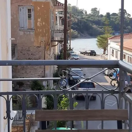 Traditional House At Near Ferienhaus