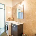 Casa vacanze Traditional House At Near