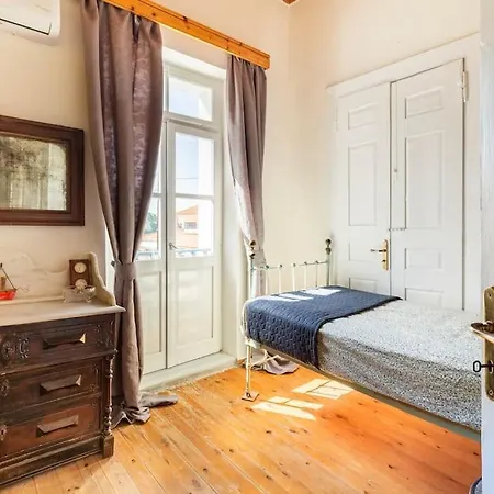 Traditional House At Near בית נופש Koróni