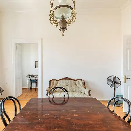 בית נופש Traditional House At Near