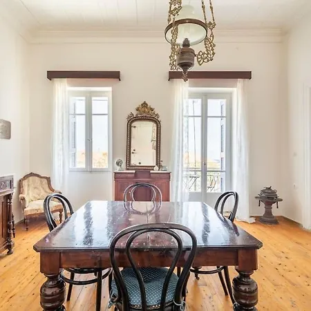 Traditional House At Near בית נופש Koróni