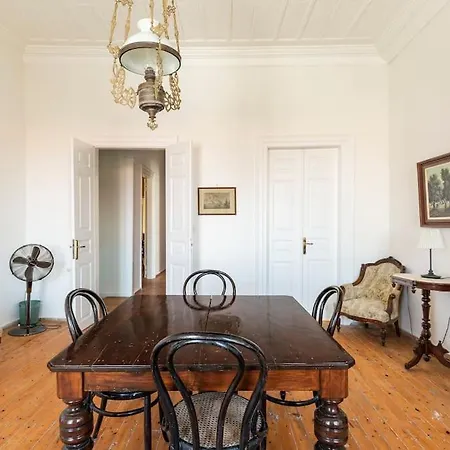 Traditional House At Near בית נופש Koróni