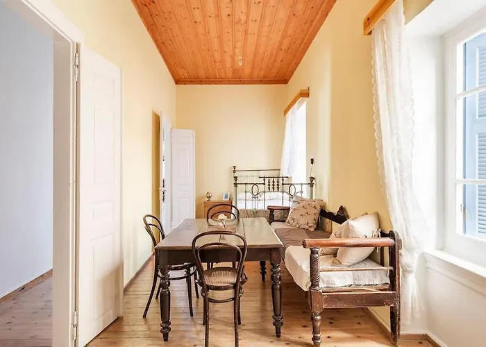 Дом отдыха Traditional House At Near *