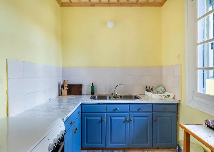 Дом отдыха Traditional House At Near *