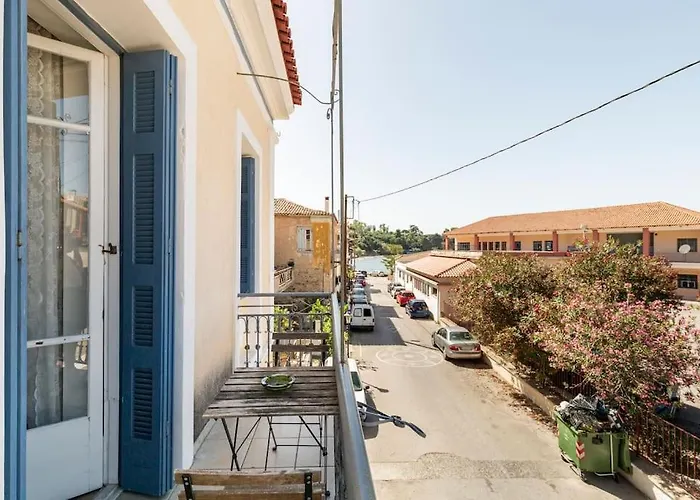 Traditional House At Near Дом отдыха Корони