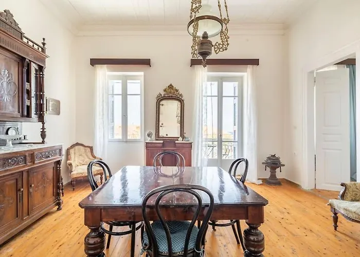 Traditional House At Near Дом отдыха Корони